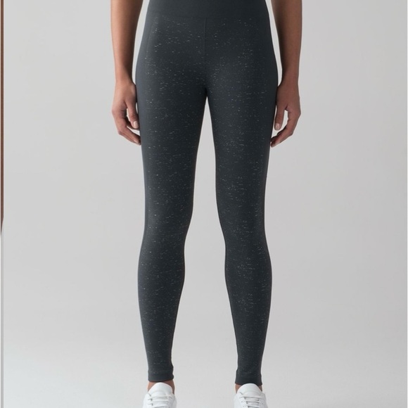 Lululemon Free To Flow 7/8 Tight Leggings Black Size 6 - Picture 2 of 12